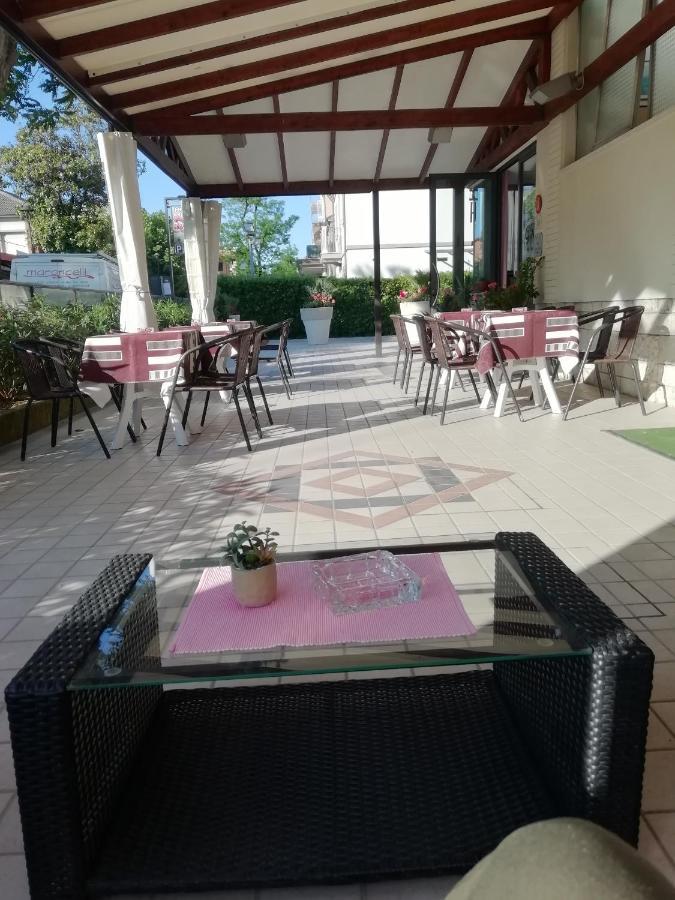 Hotel Goldene Rose Rimini Luaran gambar
