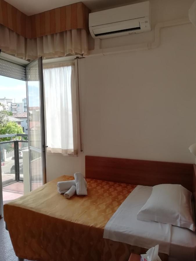 Hotel Goldene Rose Rimini Luaran gambar