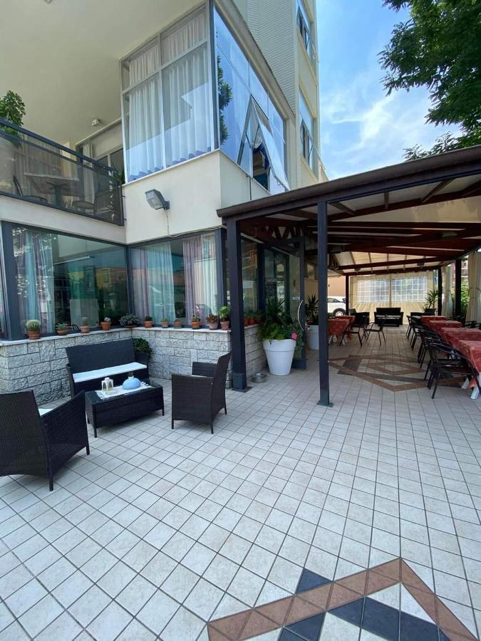 Hotel Goldene Rose Rimini Luaran gambar