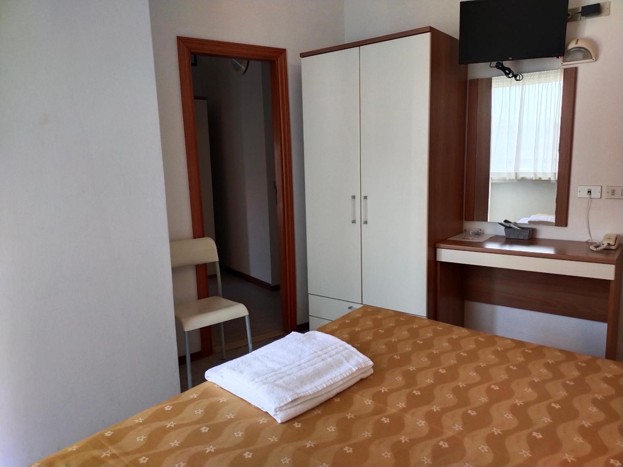 Hotel Goldene Rose Rimini Luaran gambar