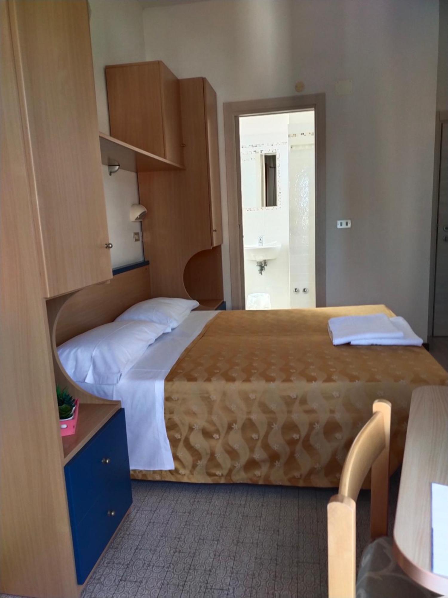 Hotel Goldene Rose Rimini Luaran gambar