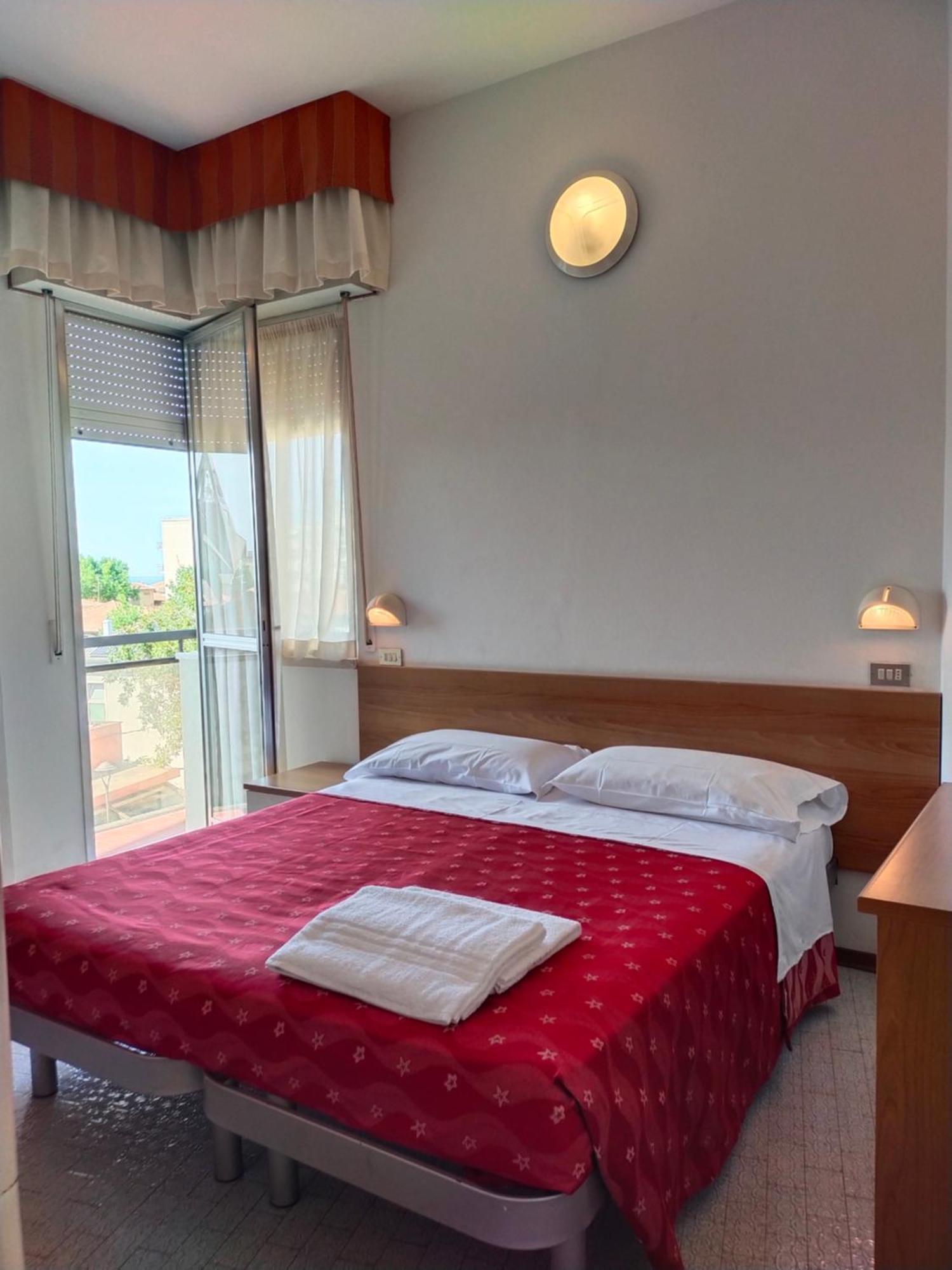 Hotel Goldene Rose Rimini Luaran gambar