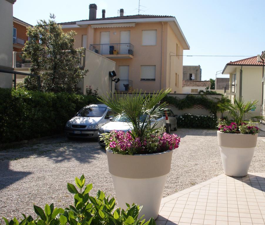 Hotel Goldene Rose Rimini Luaran gambar