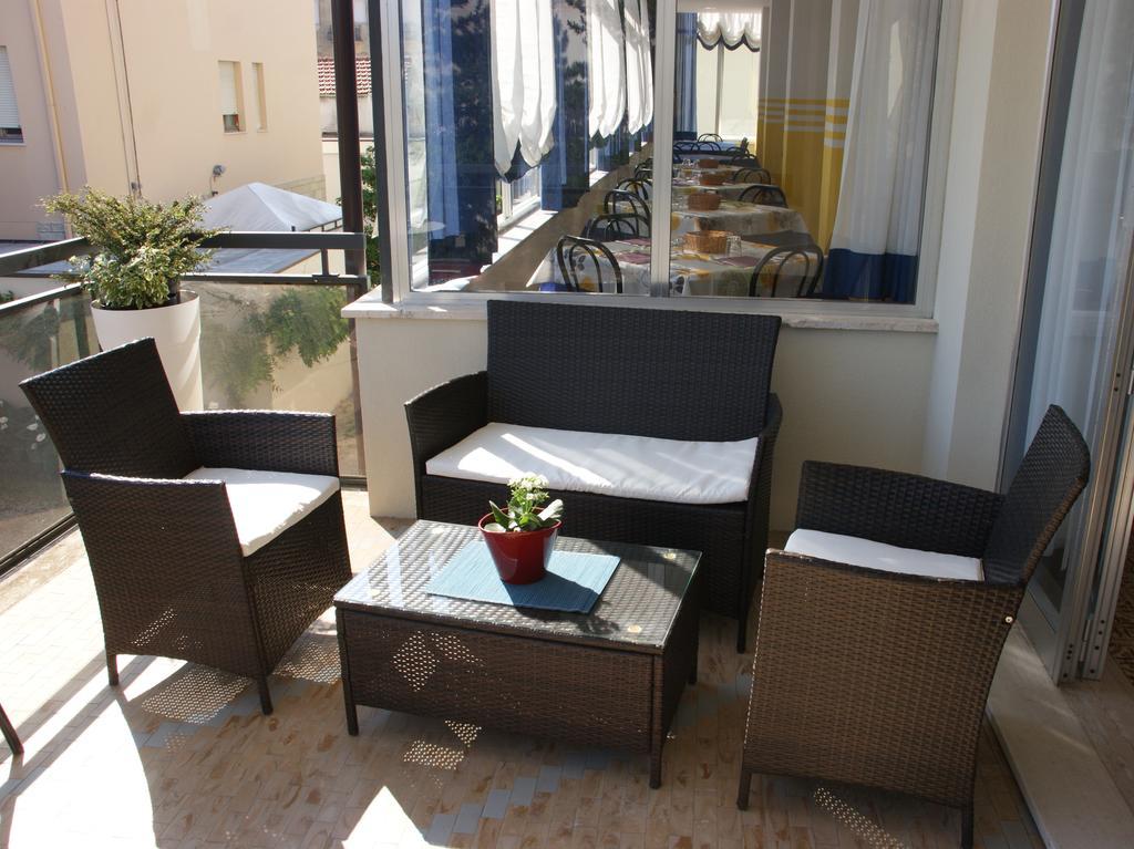 Hotel Goldene Rose Rimini Luaran gambar